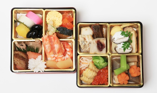 �~�j������